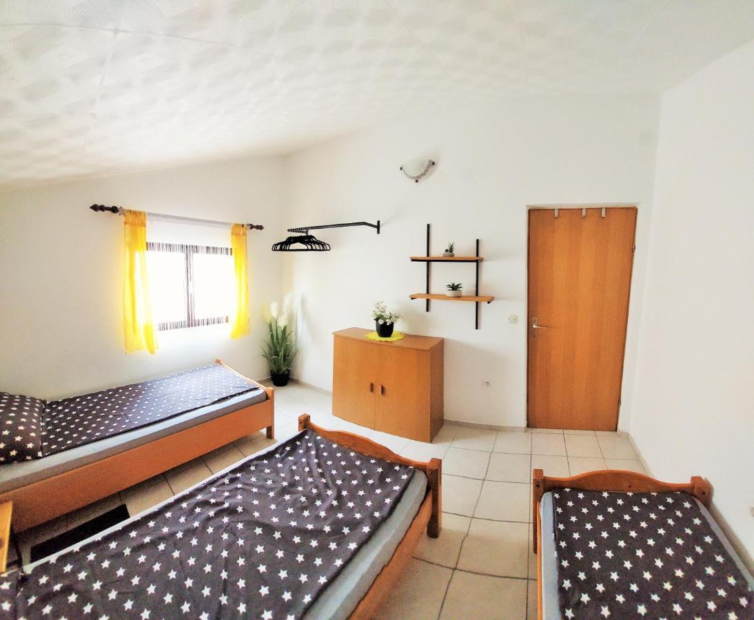 Apartments Maltasic Vir Buitenkant foto