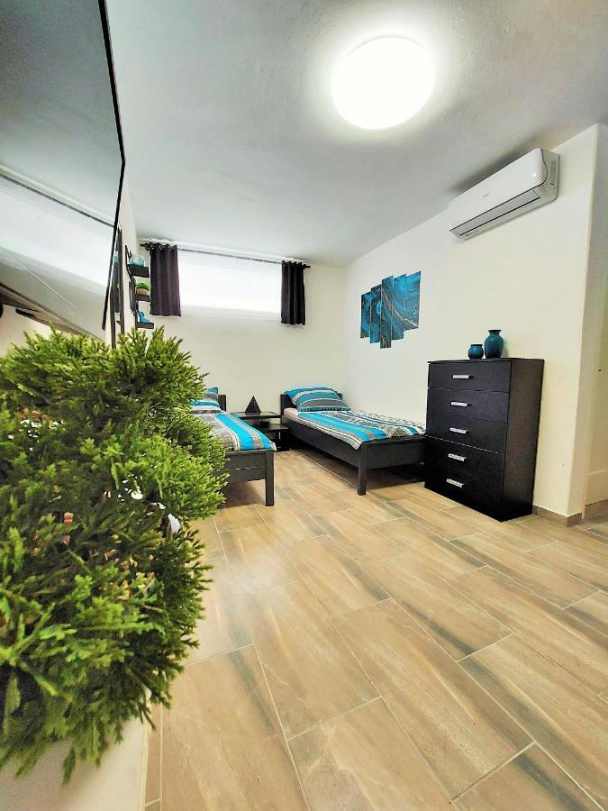 Apartments Maltasic Vir Buitenkant foto